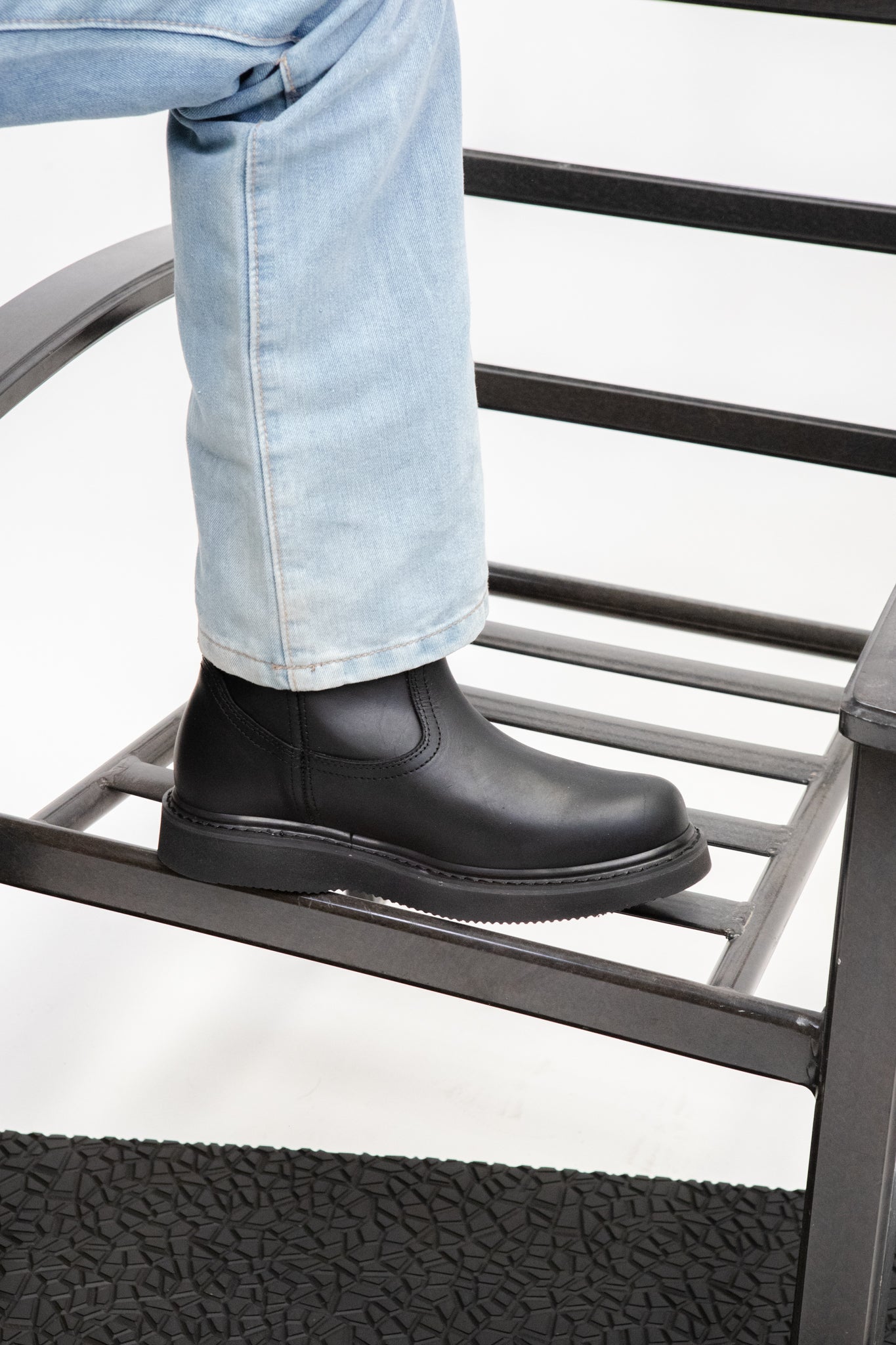 Mod. 600 Bota Negra de Trabajo para Hombre Roper 10”